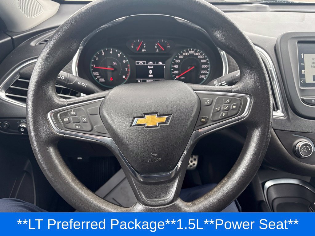 Used 2017 Chevrolet Malibu LT FWD image 9