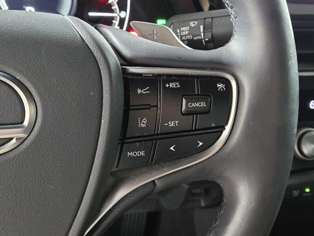 Certified 2023 Lexus ES 300h w/ Premium Package image 33