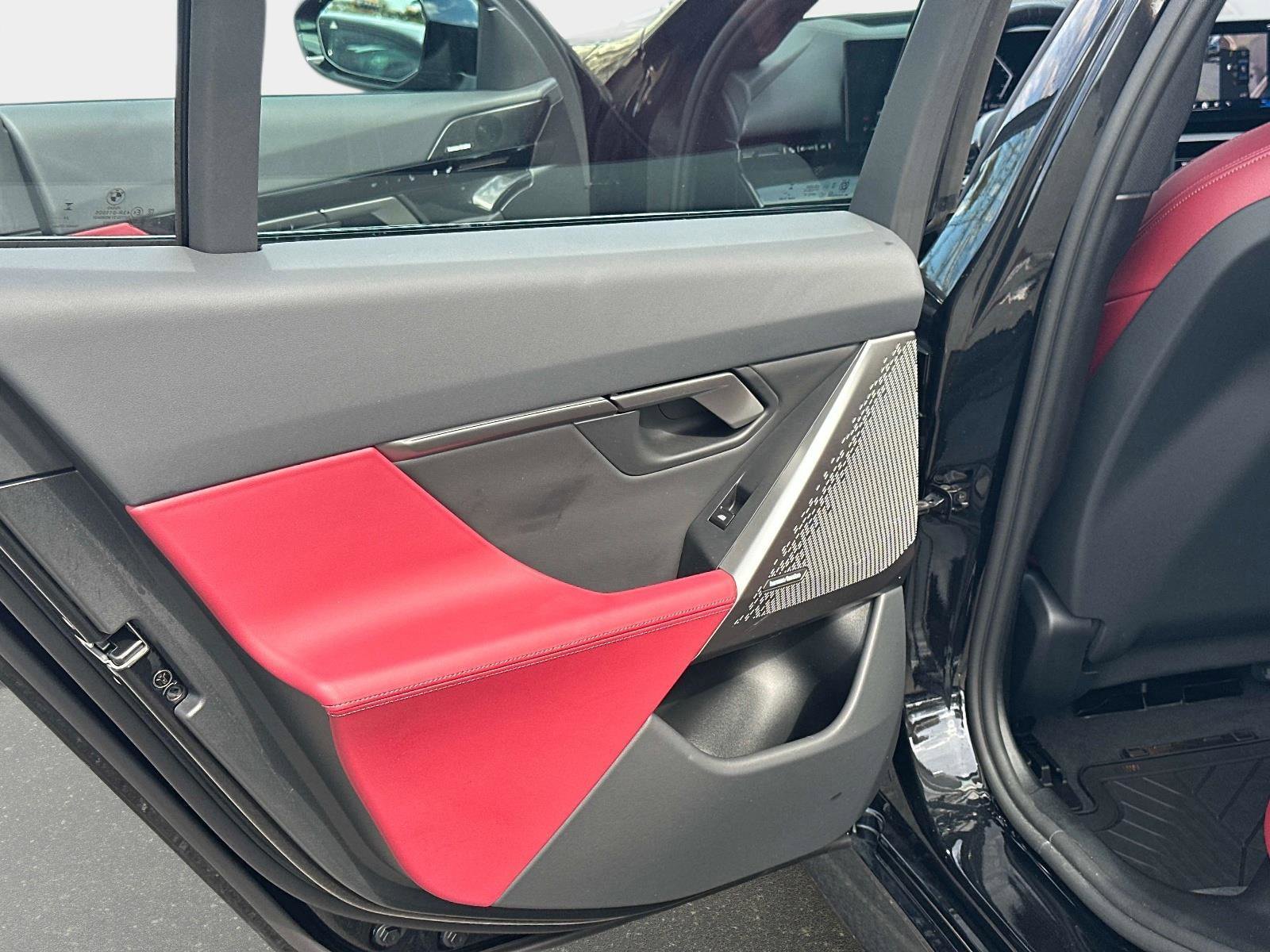 Used 2025 BMW 530i w/ M Sport Package image 12