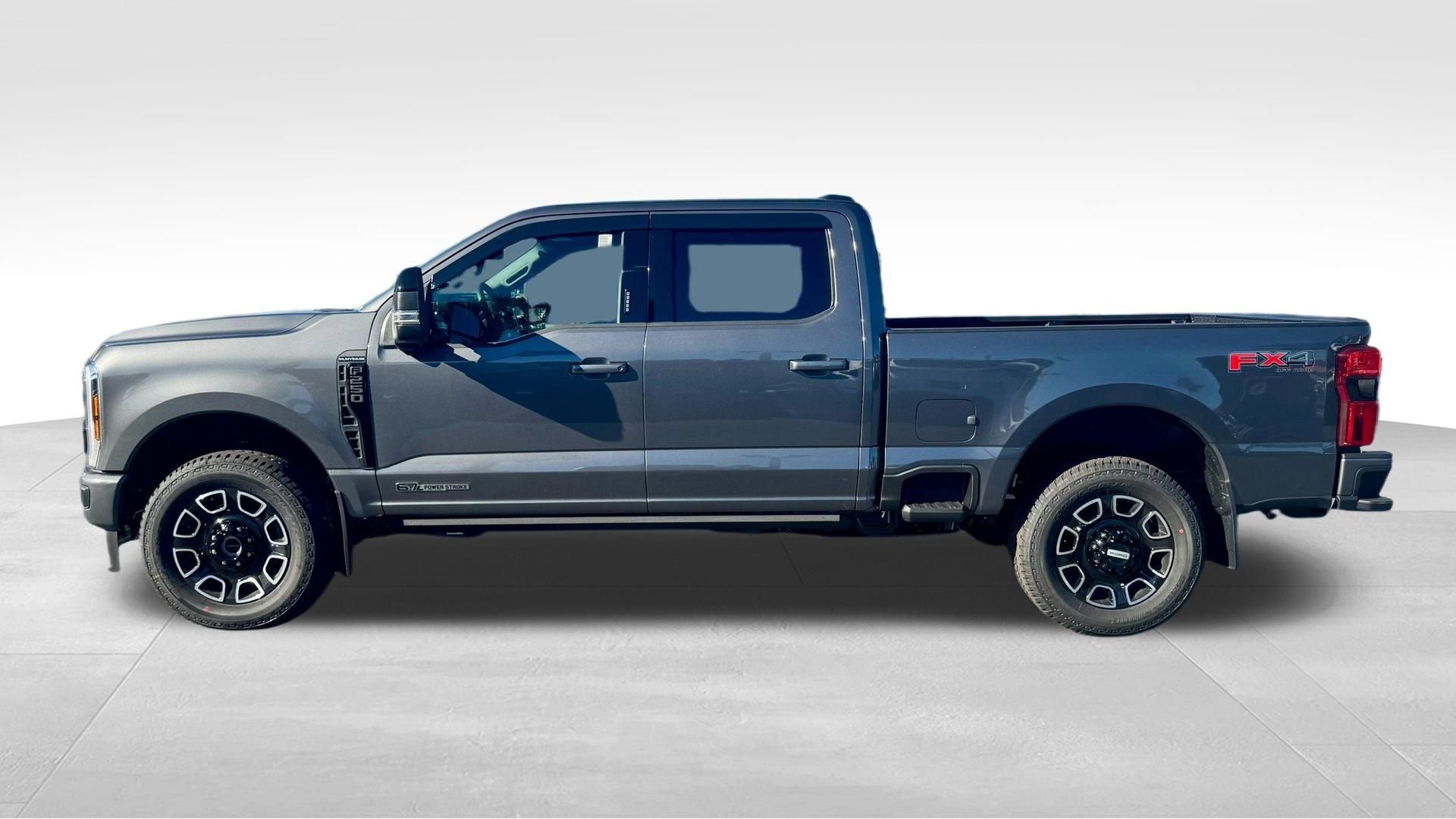 New 2026 Ford F250 Platinum w/ FX4 Off-Road Package image 16