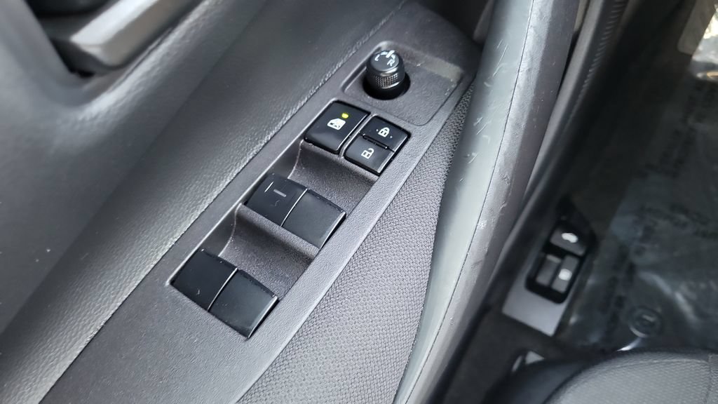 Used 2025 Toyota Corolla LE FWD image 21
