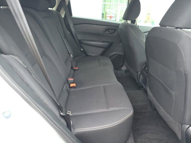 Used 2024 Nissan Rogue S image 29