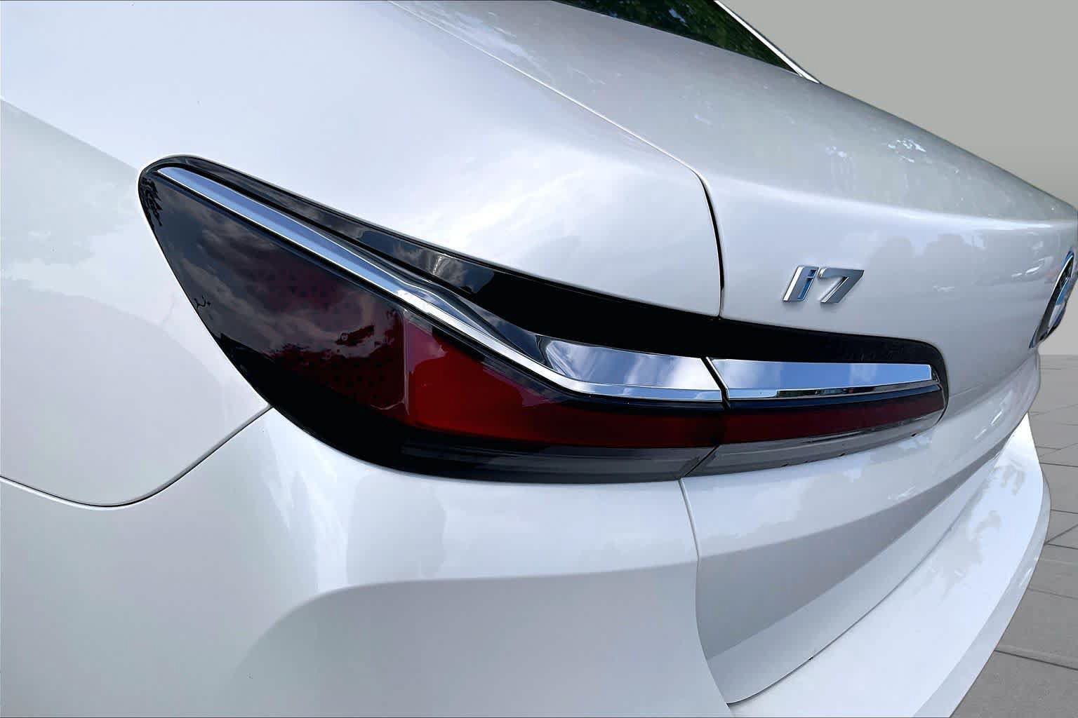 Used 2024 BMW i7 eDrive50 RWD image 29