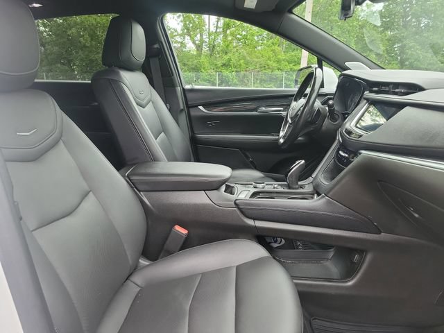 Certified 2022 Cadillac XT5 Premium Luxury w/ Technology Package AWD/4WD image 29