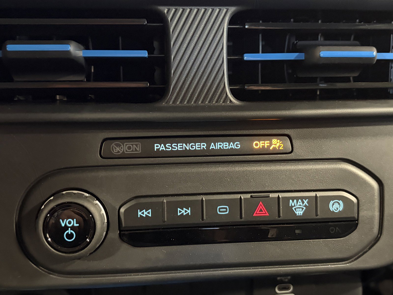Used 2025 Ford Maverick XLT w/ Equipment Group 301A AWD/4WD image 14