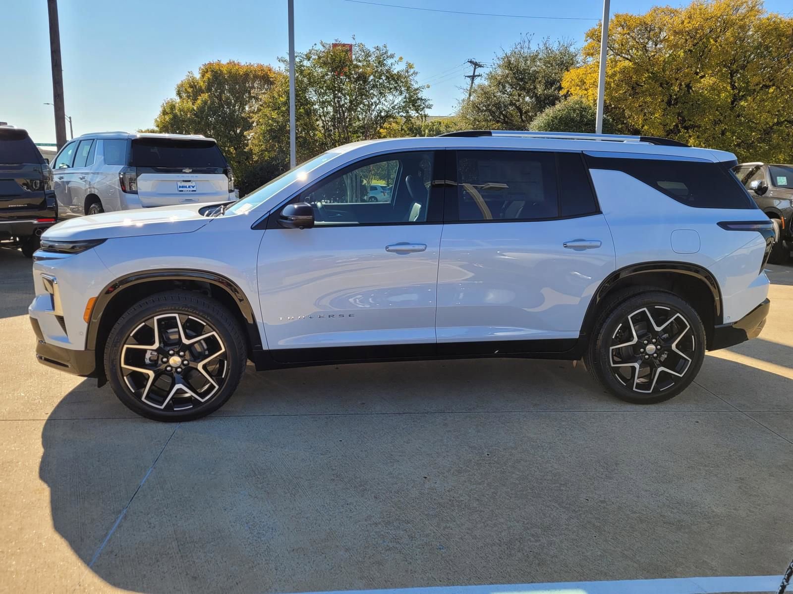 New 2026 Chevrolet Traverse High Country image 2