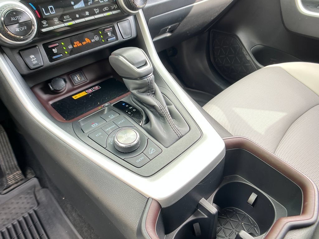Certified 2025 Toyota RAV4 Limited w/ Advanced Technology Package AWD/4WD image 20