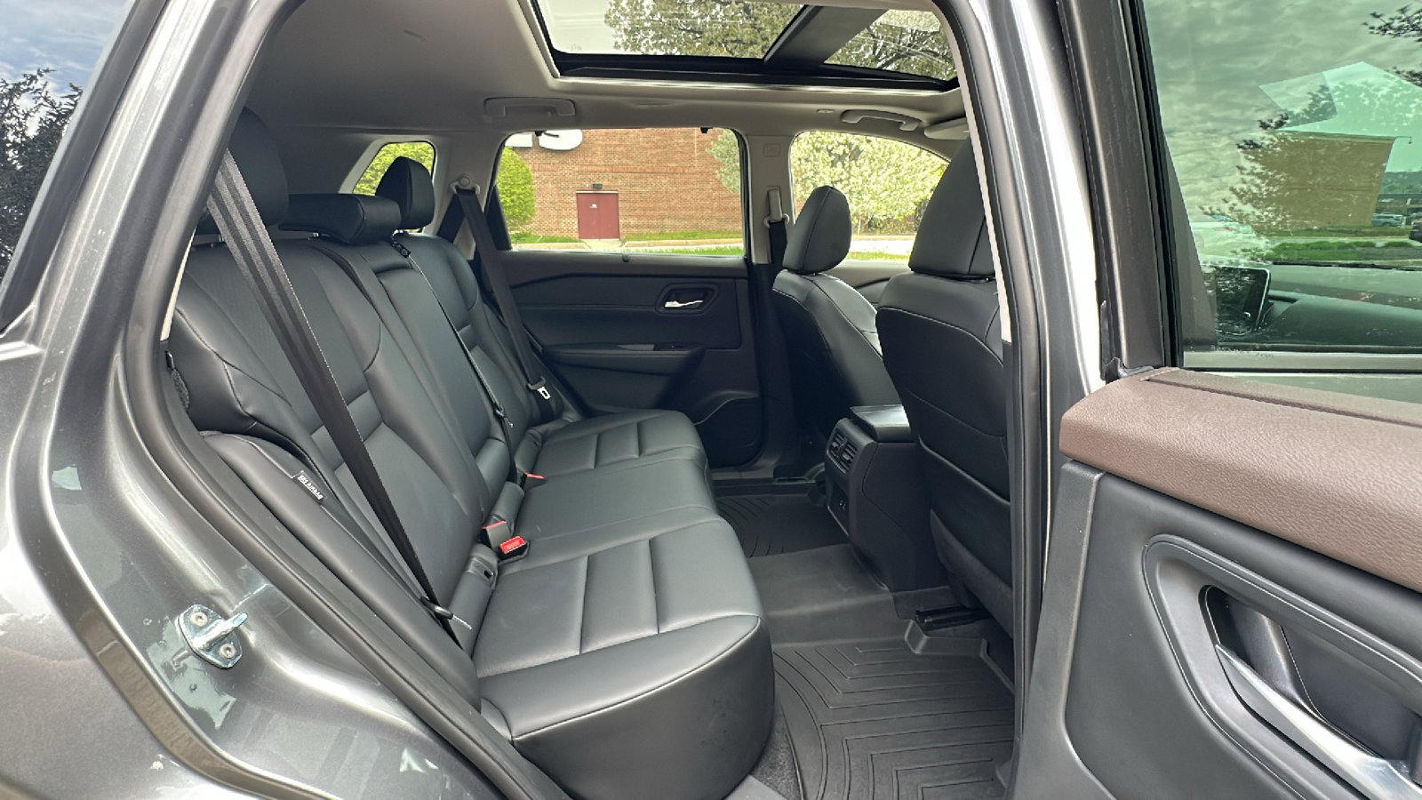 Certified 2023 Nissan Rogue SV w/ SV Premium B Package image 24