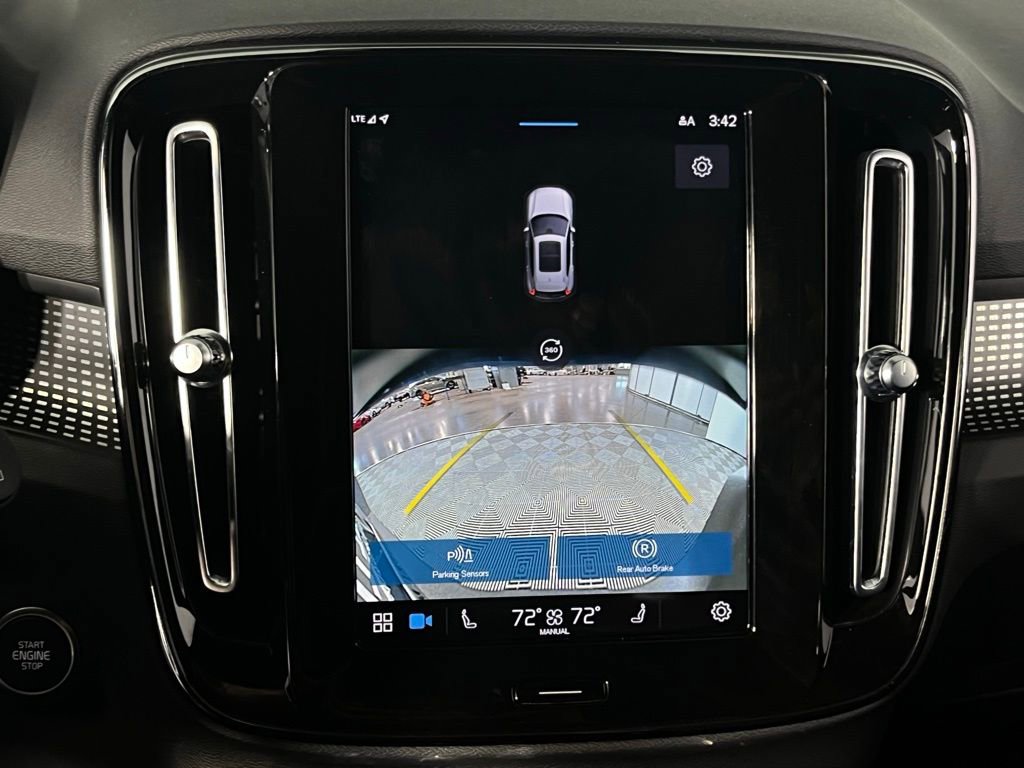 Used 2023 Volvo XC40 B5 Ultimate w/ Protection Package image 22