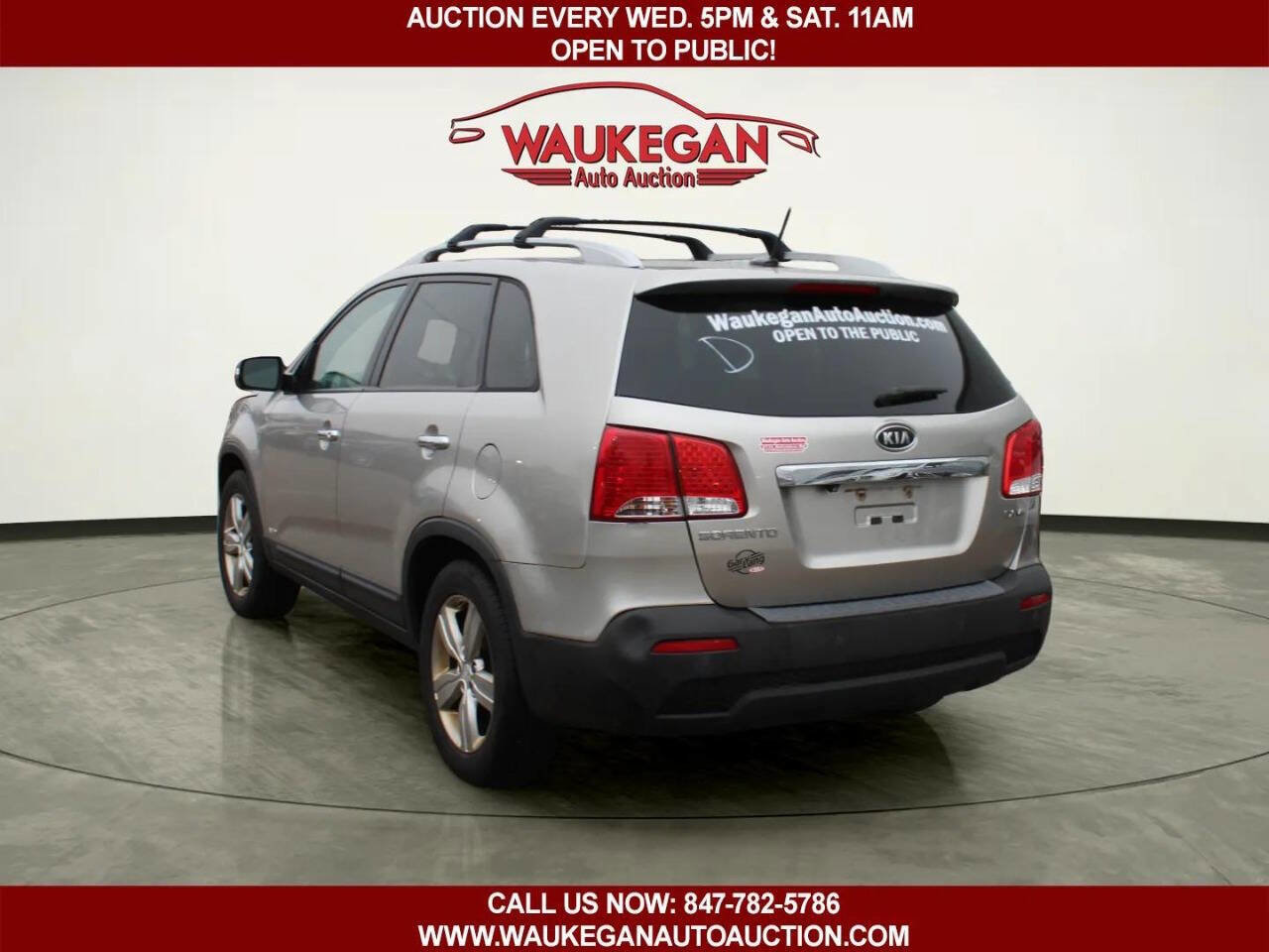 Used 2013 Kia Sorento EX w/ EX V6 Premium Pkg image 6