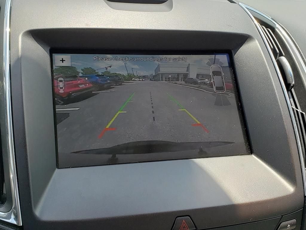 Used 2019 Ford Edge Titanium w/ Equipment Group 301A AWD/4WD image 28