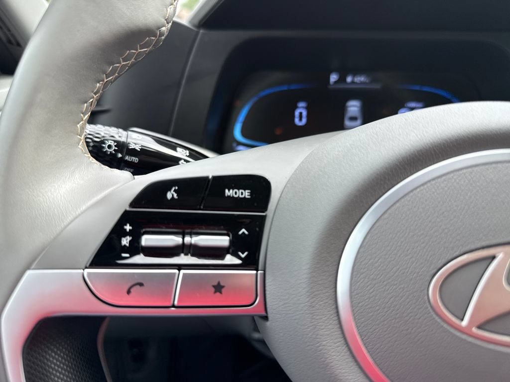 Certified 2025 Hyundai Elantra Sport FWD image 24