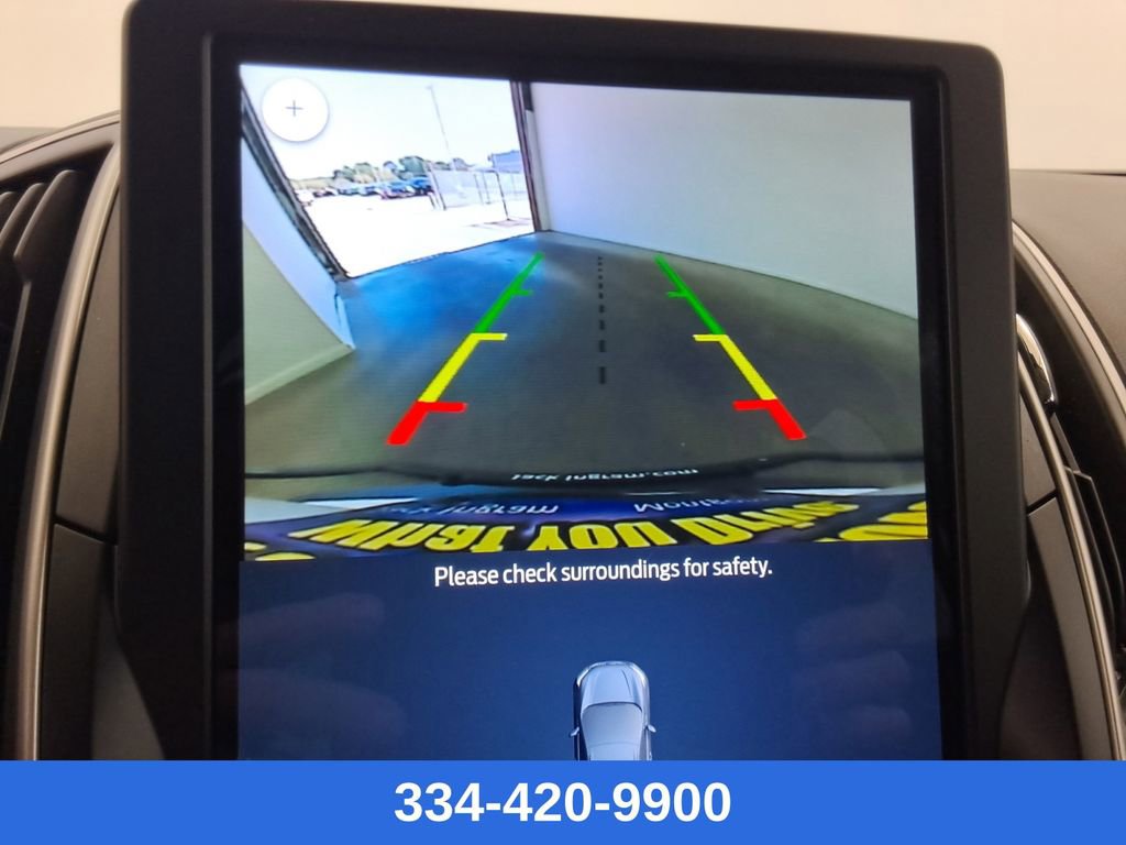 Used 2024 Ford Edge SEL image 11