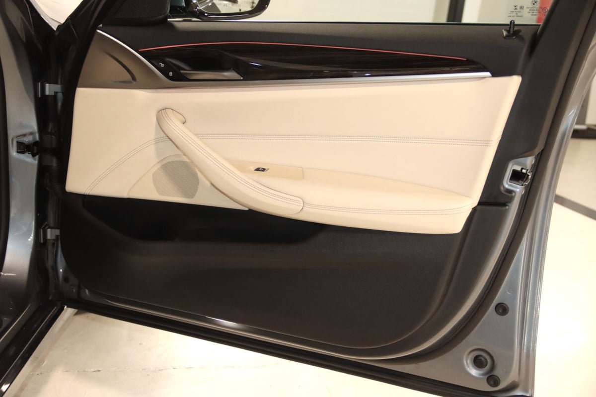 Used 2021 BMW 530i xDrive w/ Convenience Package AWD/4WD image 60