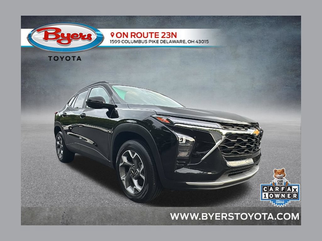 Used 2025 Chevrolet Trax LT