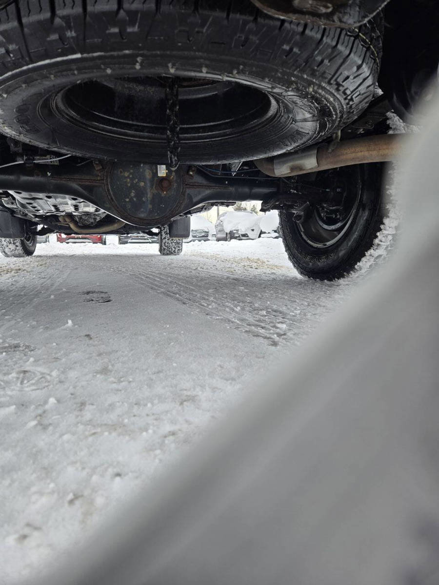 Used 2020 Toyota Tacoma TRD Off-Road w/ Technology Package image 33