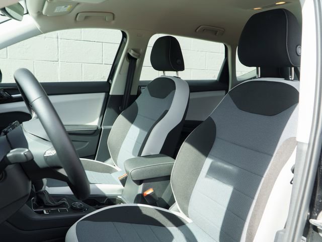 Used 2025 Volkswagen Taos S image 5