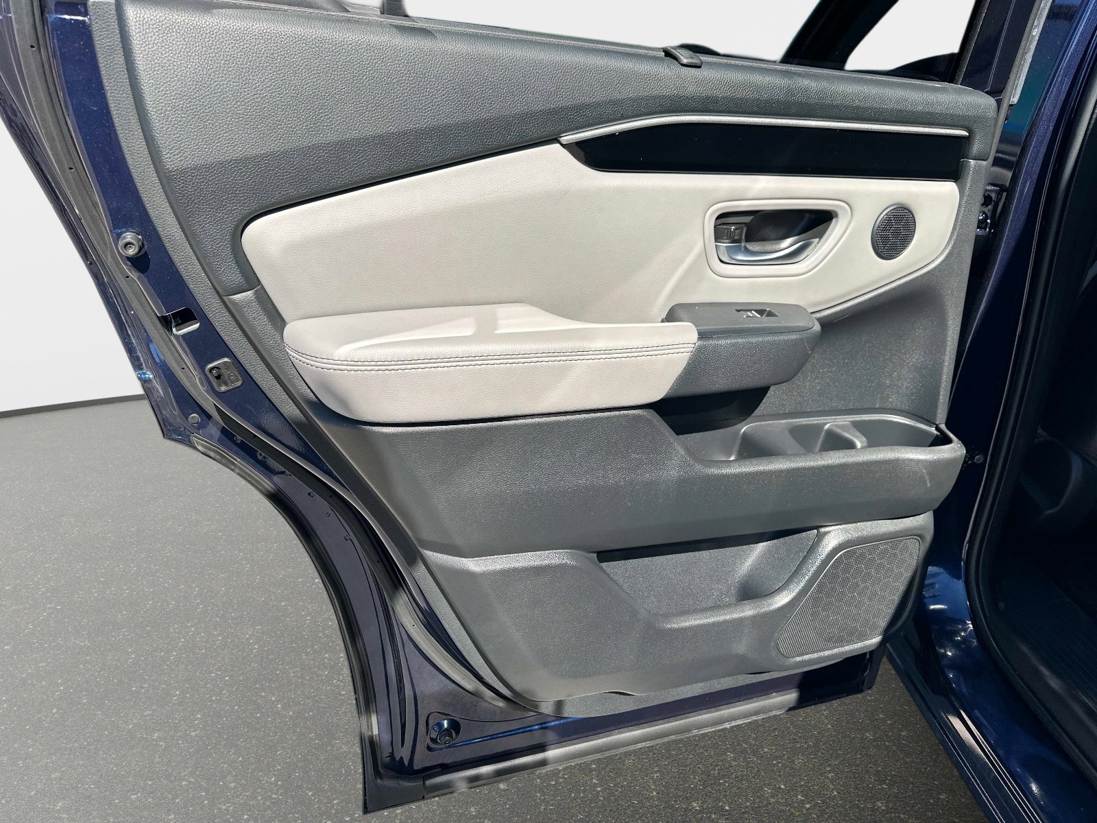 Used 2023 Honda Pilot EX-L image 11