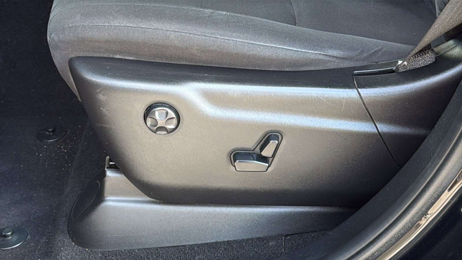 Used 2020 Dodge Durango GT w/ Blacktop Package image 8