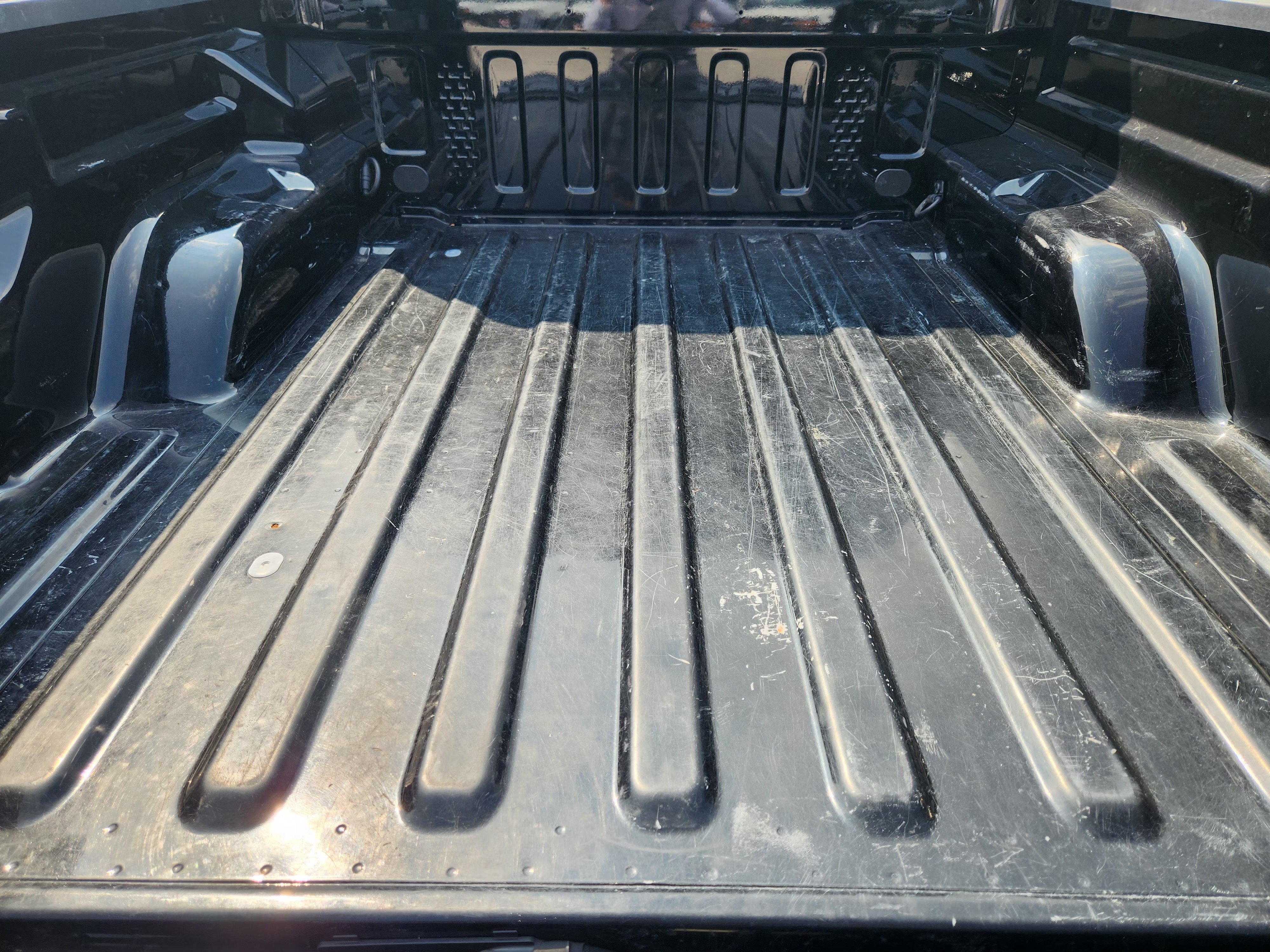 Used 2025 Jeep Gladiator Rubicon AWD/4WD image 34