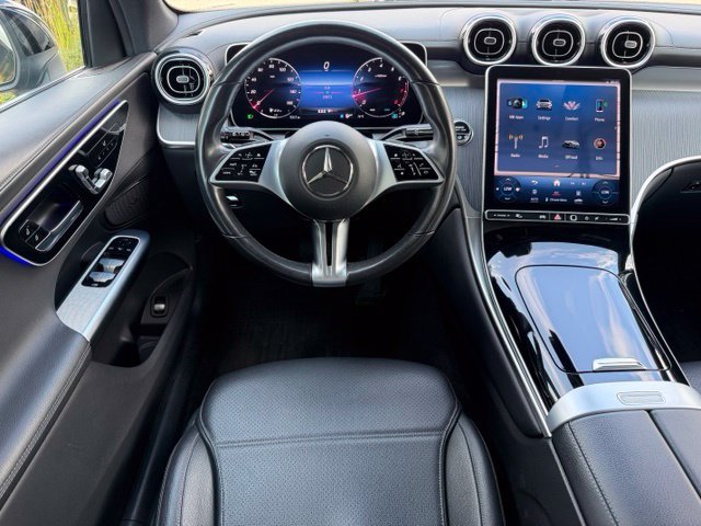 Used 2023 Mercedes-Benz GLC 300 4MATIC image 12