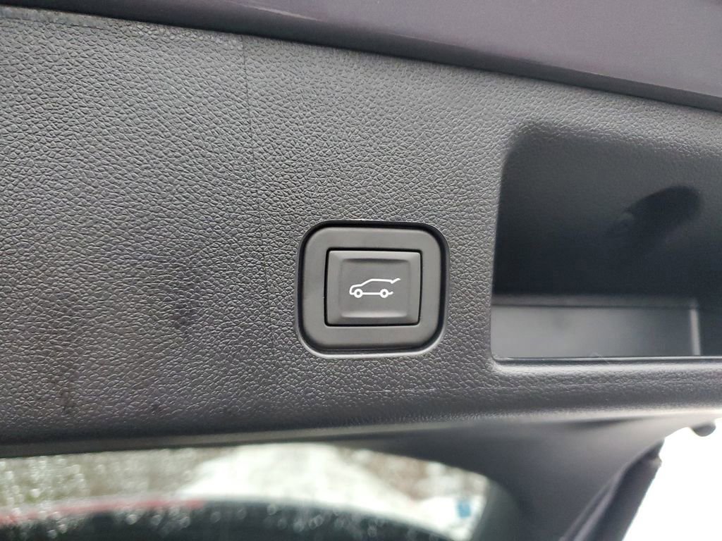 New 2026 Chevrolet Equinox EV LT image 9