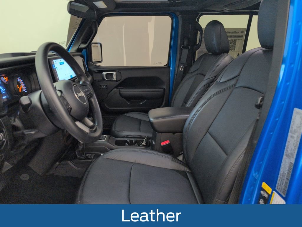 Used 2025 Jeep Gladiator Sport AWD/4WD image 4