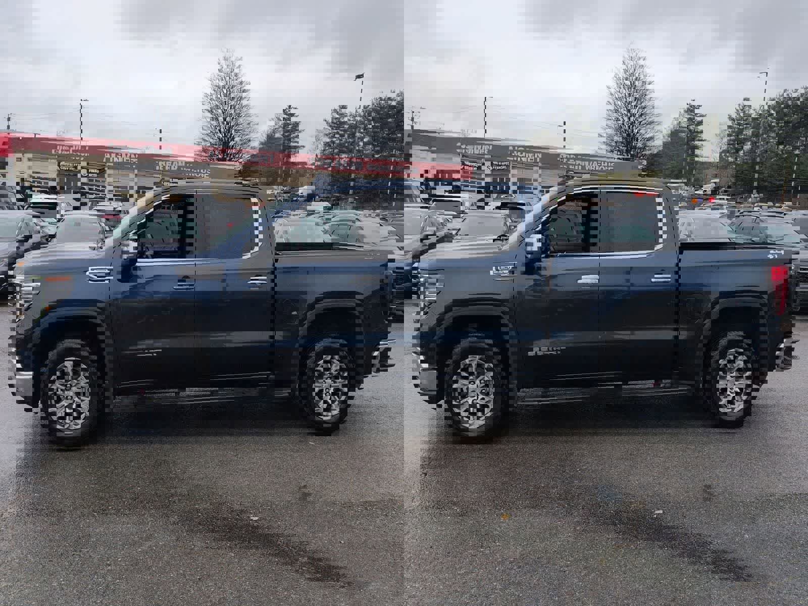 Used 2022 GMC Sierra 1500 SLT image 5