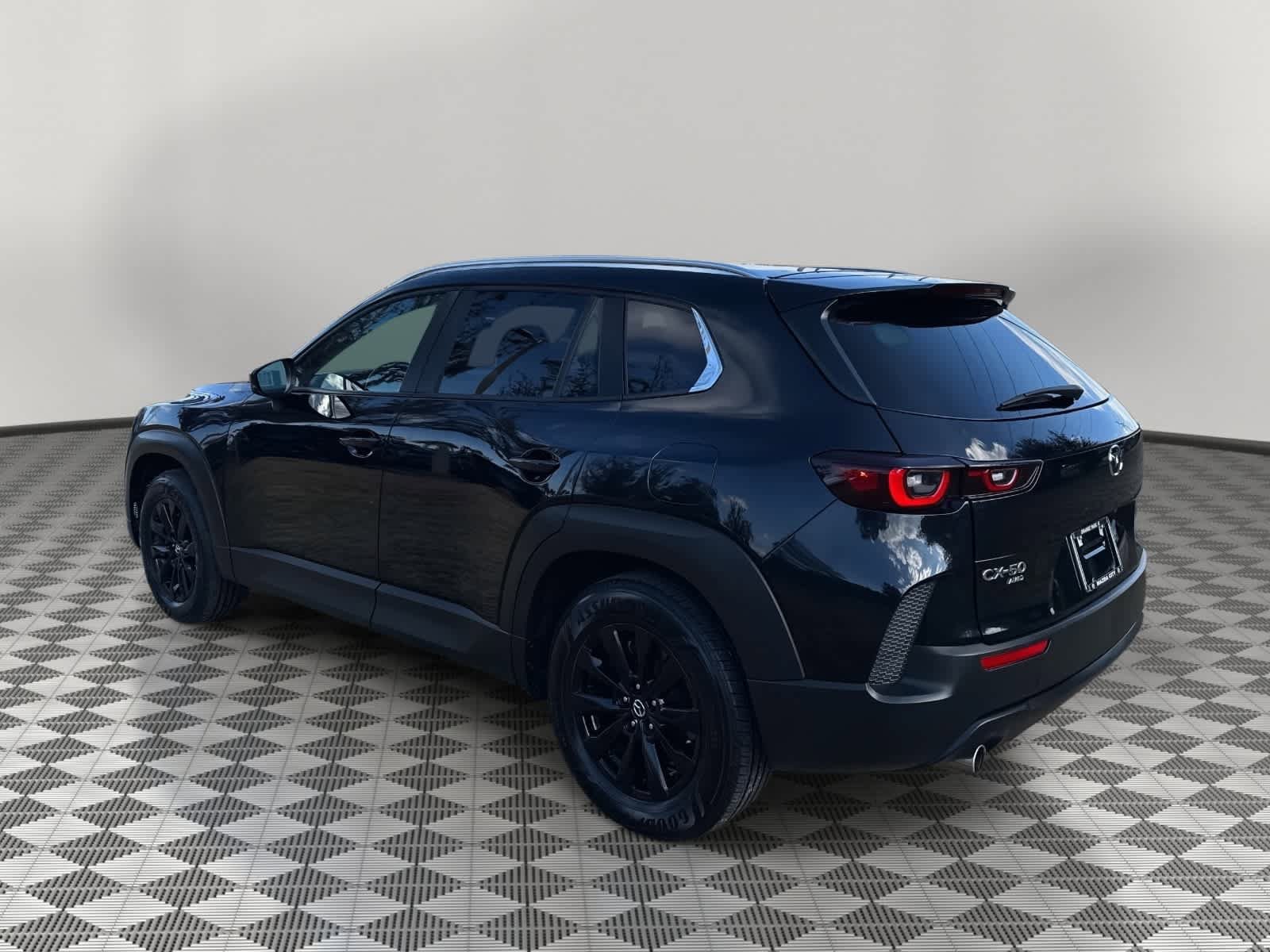 Used 2025 MAZDA CX-50 AWD 2.5 S w/ Preferred Package image 5