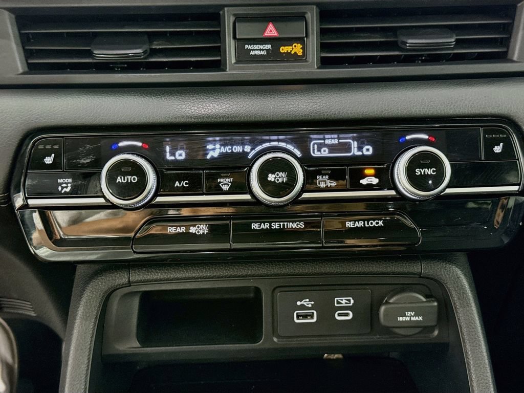 Used 2025 Honda Pilot EX-L image 16
