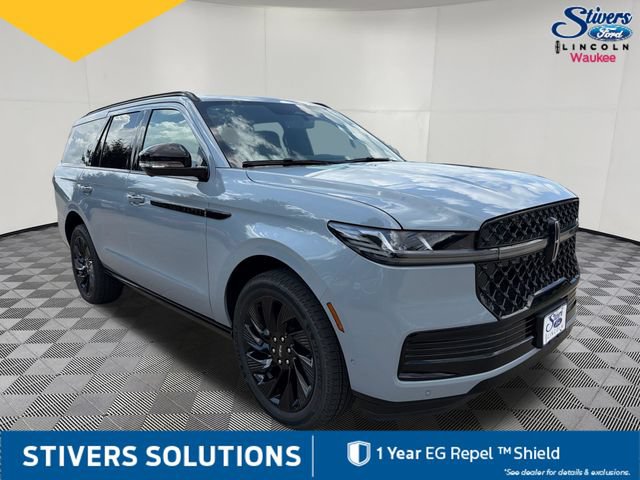 Used 2025 Lincoln Navigator Reserve w/ Jet Appearance Package AWD/4WD image 3