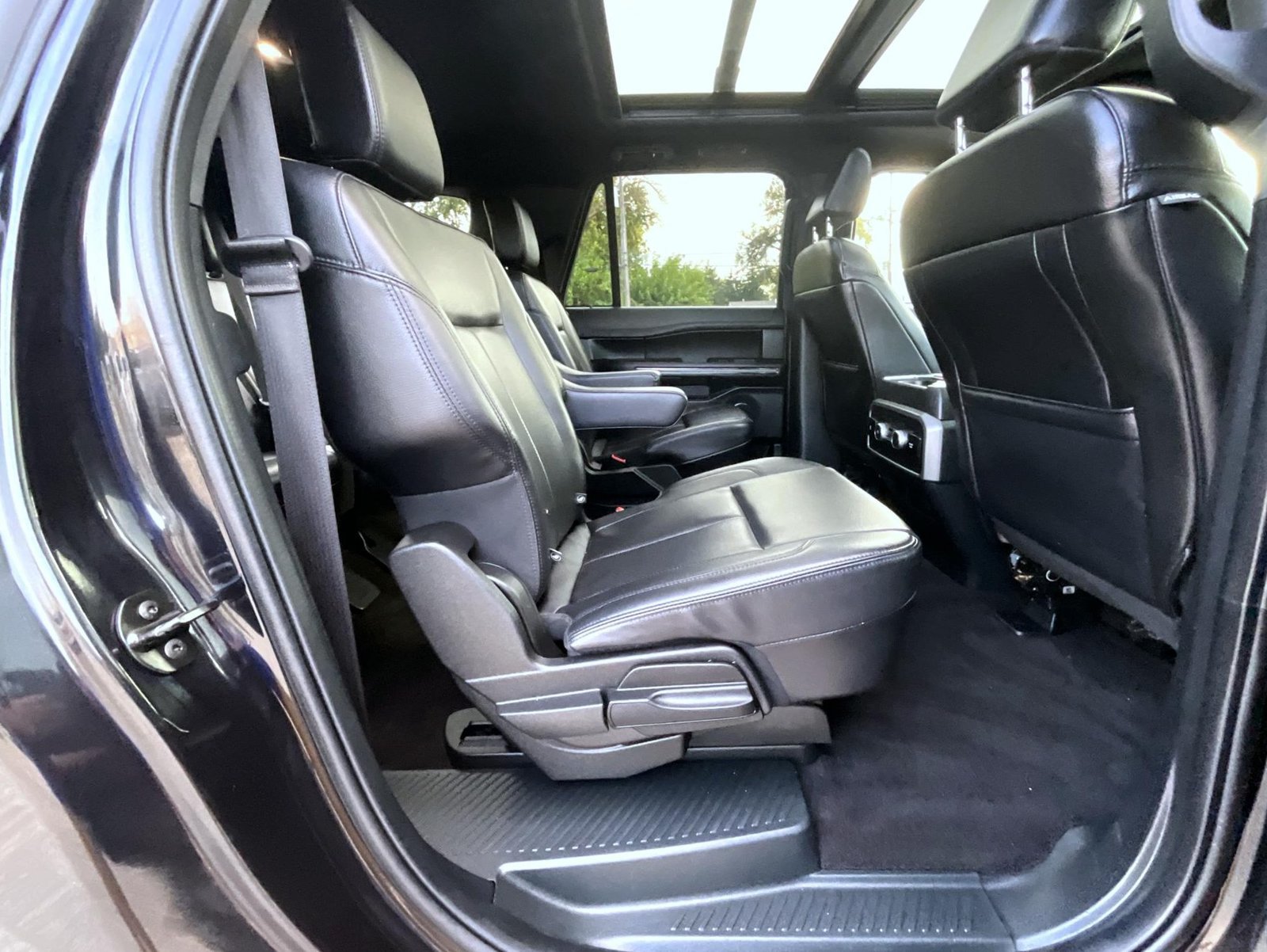 Used 2021 Ford Expedition Max XLT AWD/4WD image 21