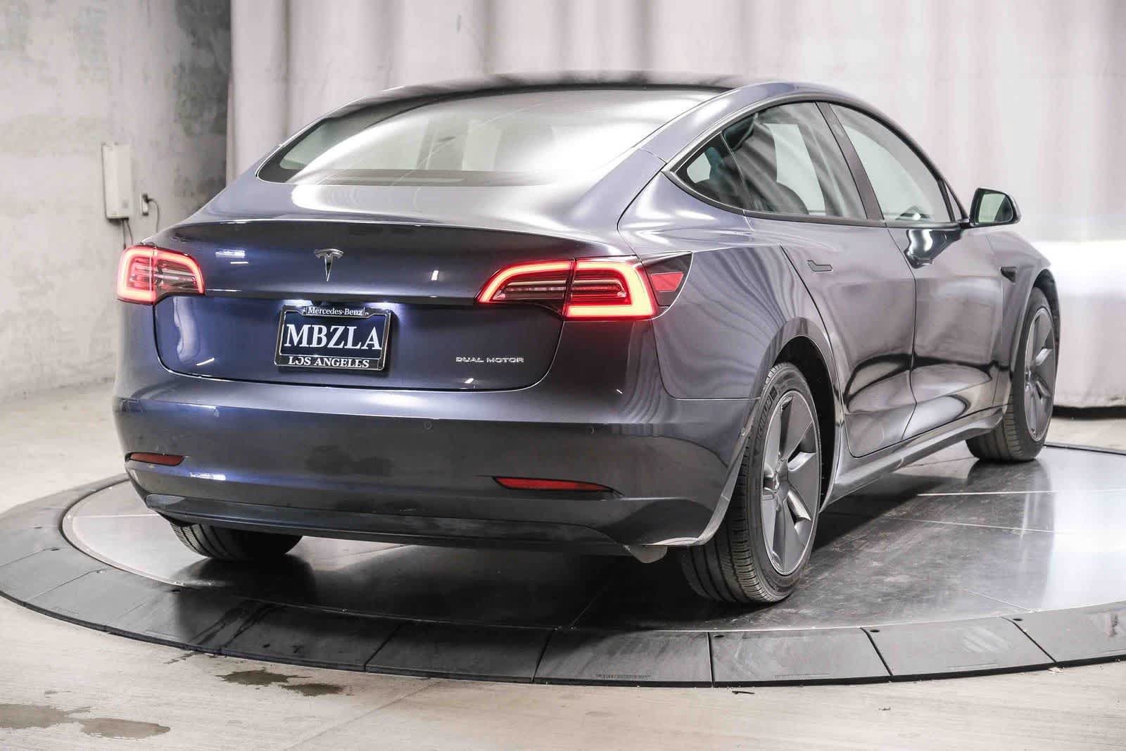 Used 2022 Tesla Model 3 Long Range AWD/4WD image 4