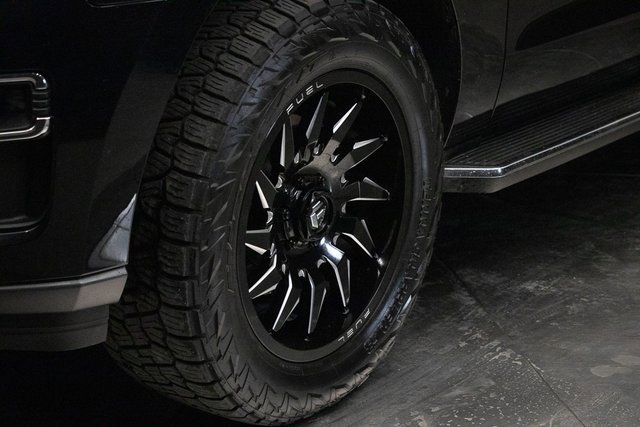 Used 2022 Ford Expedition Limited image 7