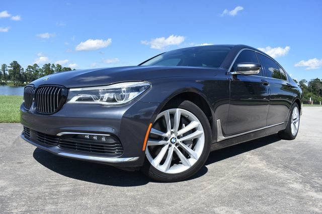 Used 2018 BMW 750i RWD image 14