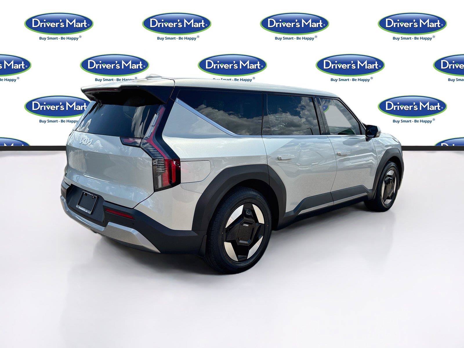 Used 2024 Kia EV9 Light Long Range RWD image 7