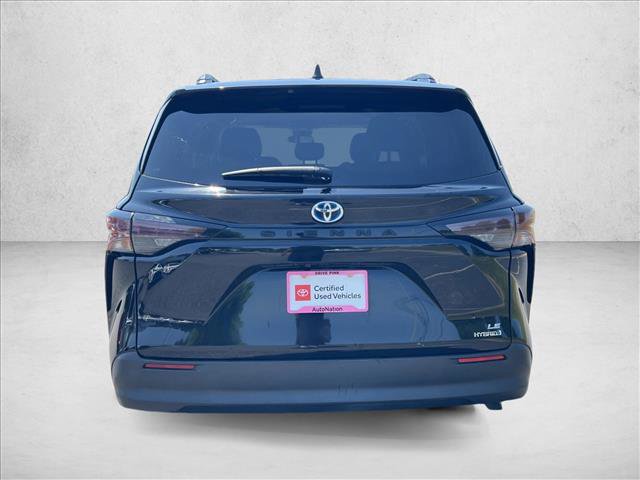 Certified 2023 Toyota Sienna LE FWD image 6