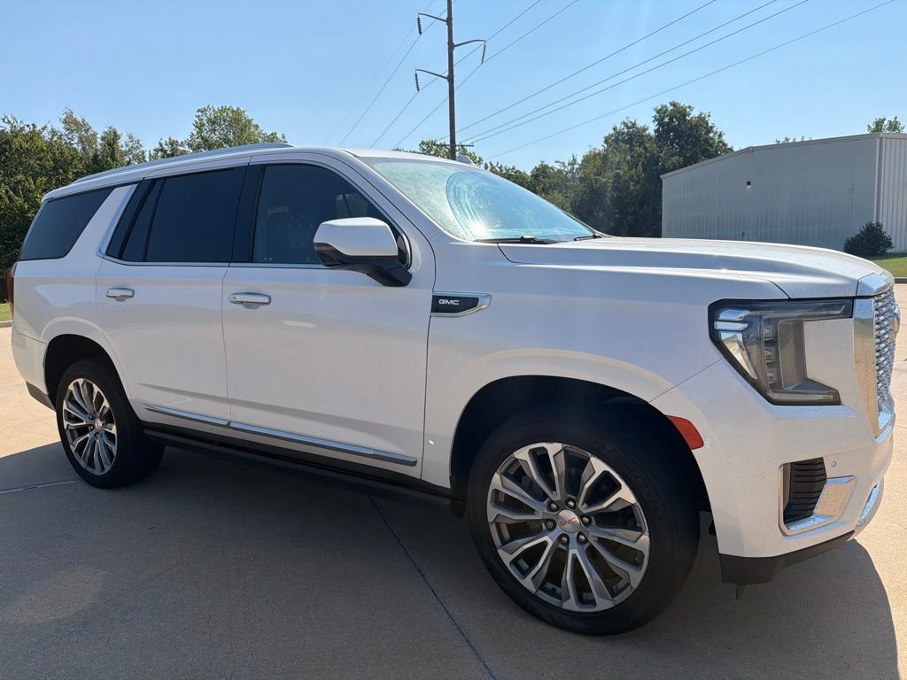 Used 2021 GMC Yukon Denali w/ Denali Premium Package AWD/4WD image 12