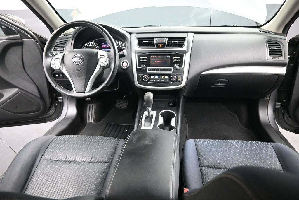 Used 2017 Nissan Altima 2.5 SV w/ Convenience Package FWD image 32