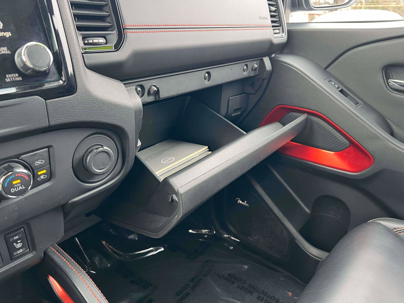 Used 2024 Nissan Frontier PRO-4X w/ Pro Premium Package image 12