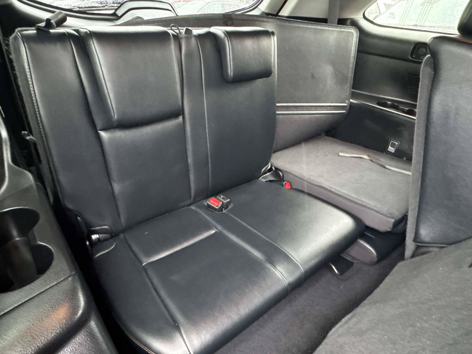 Used 2019 Toyota Highlander XLE w/ Carpet Mat Package (TMS) AWD/4WD image 19