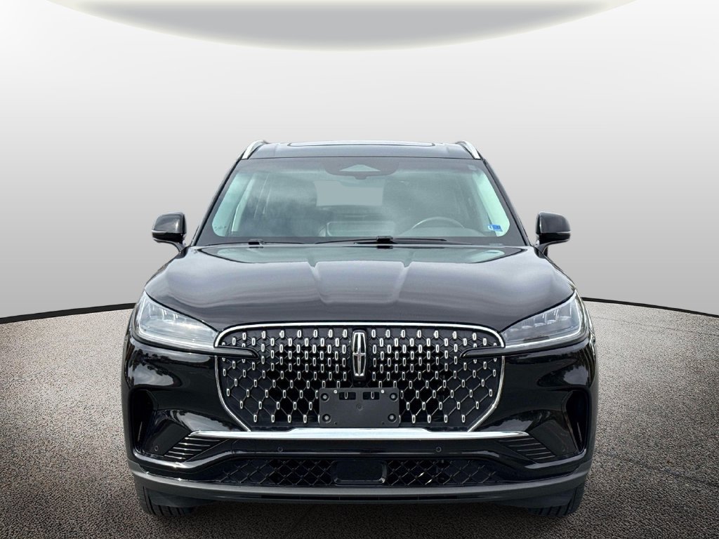 Used 2025 Lincoln Aviator AWD image 5