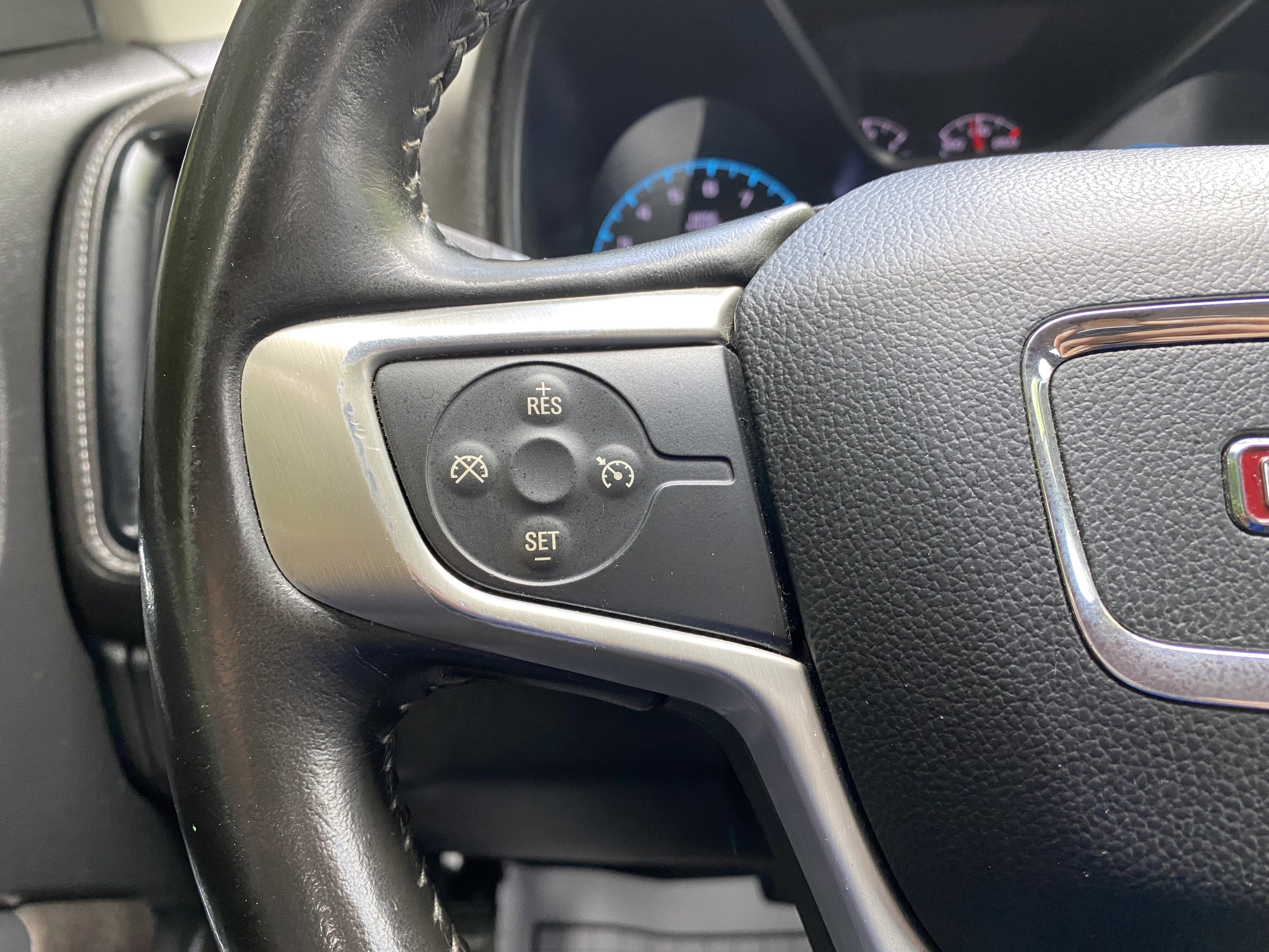 Used 2018 GMC Canyon SLE image 19