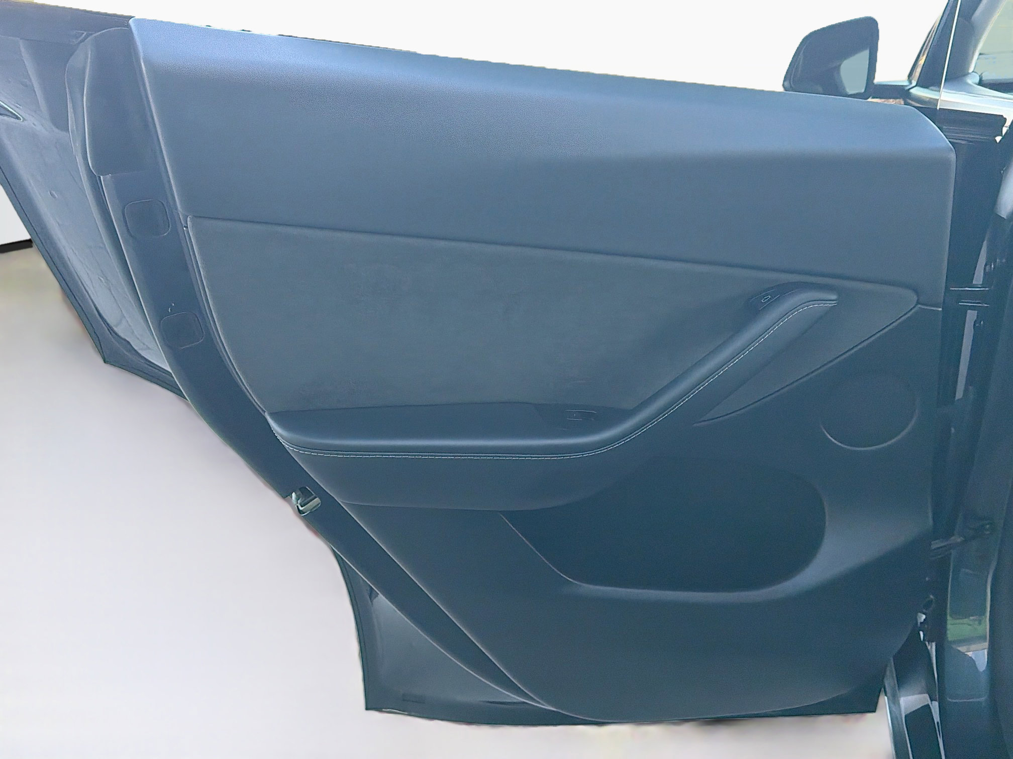 Used 2024 Tesla Model Y Long Range image 25