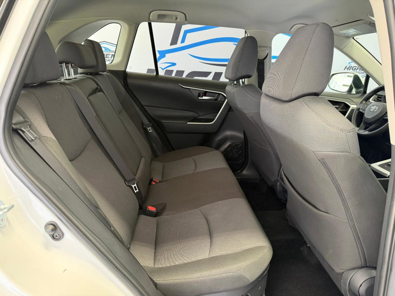 Used 2025 Toyota RAV4 XLE image 23