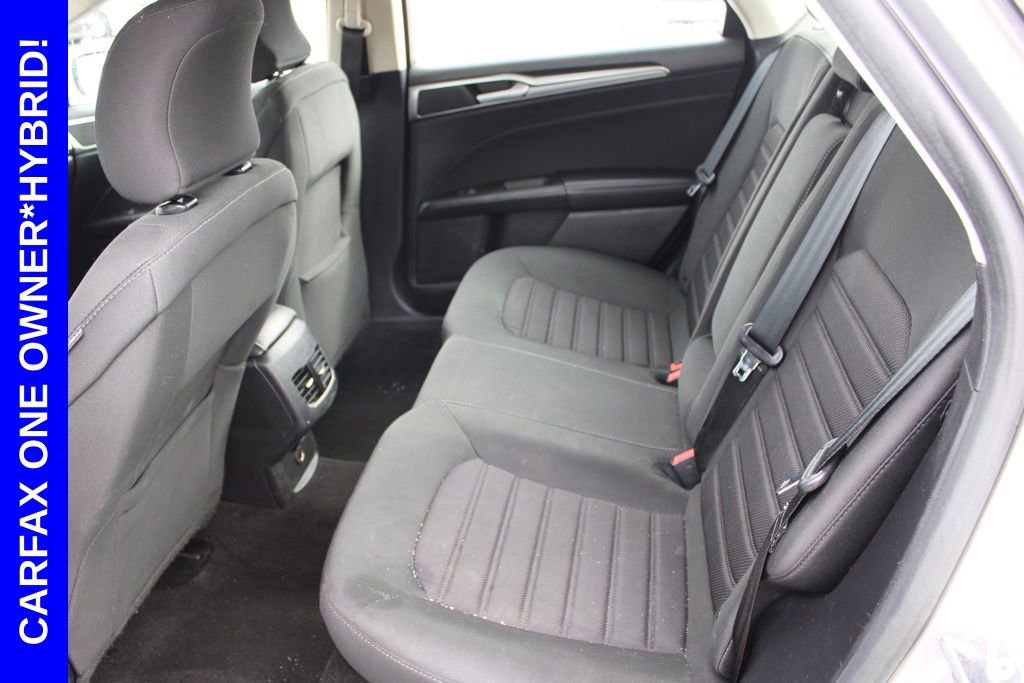 Used 2019 Ford Fusion SE FWD image 25