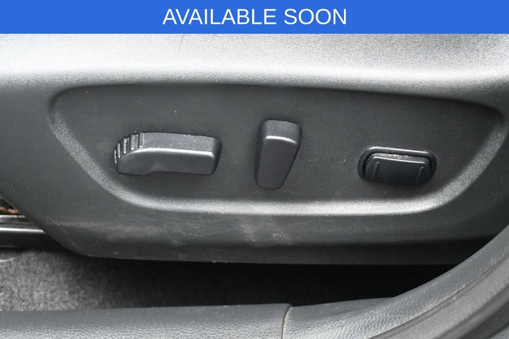 Used 2019 Nissan Rogue SV w/ Premium Package AWD/4WD image 3