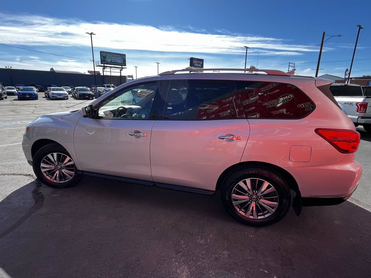Used 2019 Nissan Pathfinder SL w/ Cargo Package AWD/4WD image 7