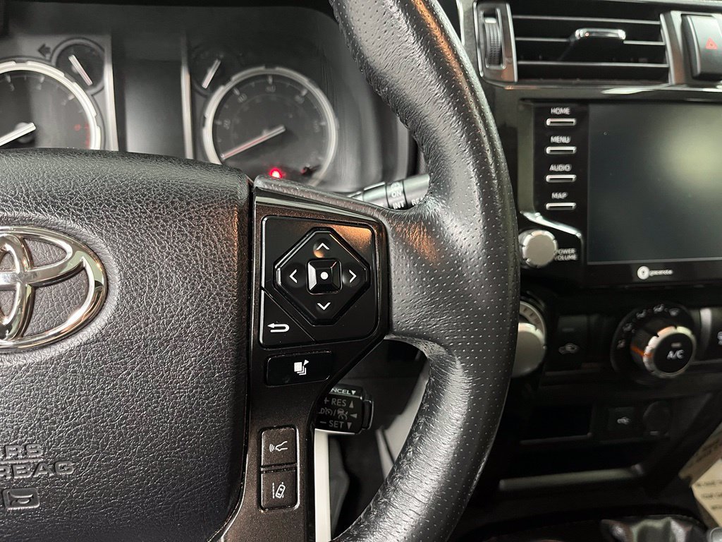 Used 2022 Toyota 4Runner TRD Off-Road Premium AWD/4WD image 31