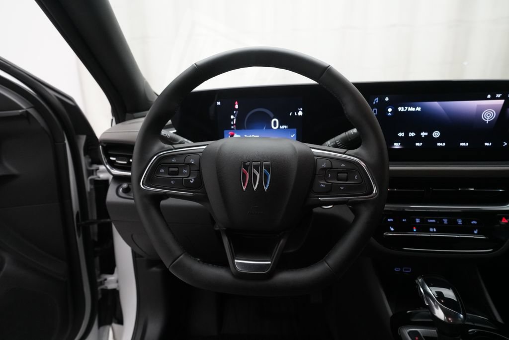 Used 2025 Buick Envista Avenir FWD image 4